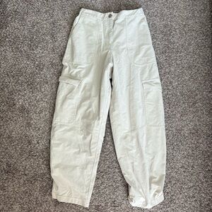 Lululemon Light Utilitech Cargo Pocket High-Rise Pant